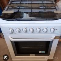 Cucina a Gas con forno