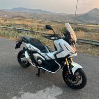 Honda X-adv 750
