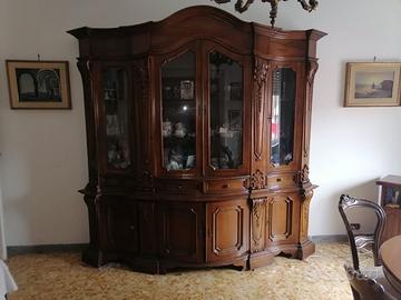 Credenza con vetrina
