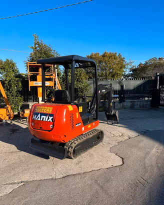 E156 Mini escavatore 15 q Hanix diesel