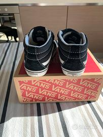 Scarpine Bambino N. 25 Vans Off The Wall Nere