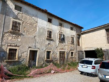 Rustico in zona panoramica a Soave