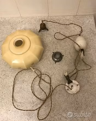 Lampadario d'epoca in ceramica