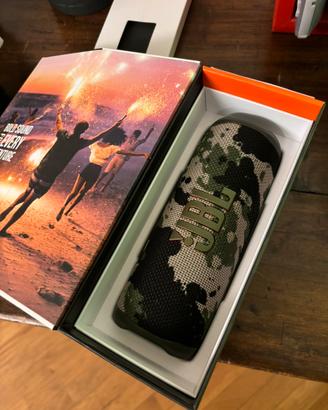 Jbl flip 6 camo cassa speaker