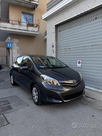 Toyota yaris 1.0 del 2012