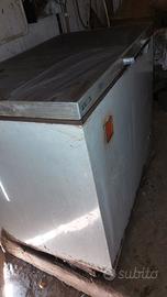 congelatore a pozzetto orizzontale 0,60x1,00 m