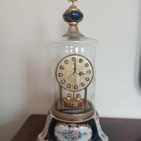 Orologio in campana di cristallo 