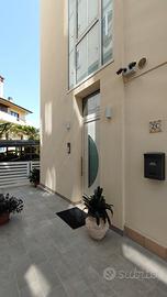 APPARTAMENTI CON 1o2 CAMERE 150m Spiaggia