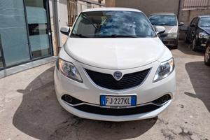 Lancia Ypsilon 1.2 69 CV 5 porte Gold