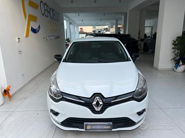RENAULT Clio dCi 8V 75 CV 5 porte Moschino Inten