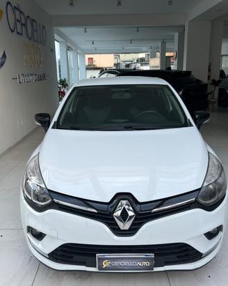RENAULT Clio dCi 8V 75 CV 5 porte Moschino Inten