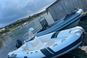 Gommone con motore