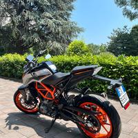 KTM Duke 390 2021