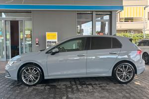 Volkswagen Golf 8 DSG tdi 150cv 2021