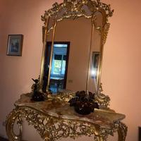 Consolle in legno di Cantù con foglia d’oro