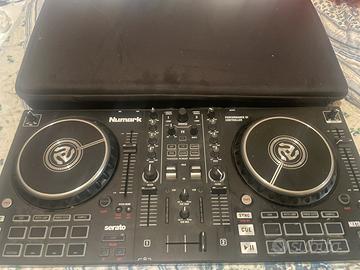 NUMARK MixTrack Pro FX con custodia