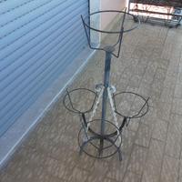 Portavasi verticale in ferro battuto