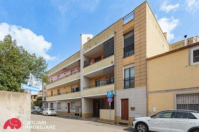 GRAZIOSO TRIVANO CON POSTO AUTO