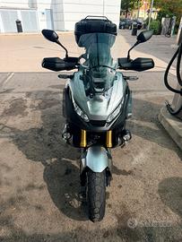 Honda X-ADV 750 | 2017 | 4.700 KM| ACCESSORI