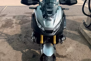 Honda X-ADV 750 | 2017 | 4.700 KM| ACCESSORI