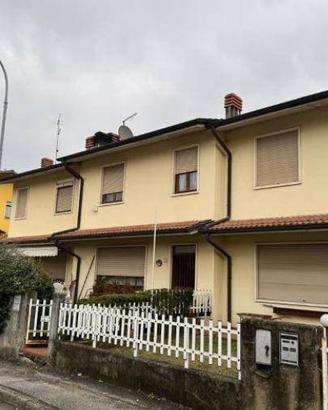 Immobile in asta di 159 m² con 4 locali e box auto