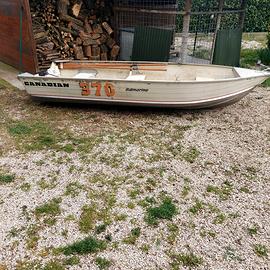 Barca canadian 370