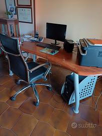 scrivania piu' sedia