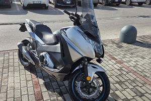 Honda integra 750 dct