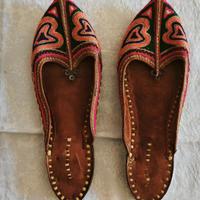 Scarpe artigianali moresche in pelle etniche ricam