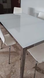 Tavolo in vetro satinato bianco/acciaio e 4 sedie