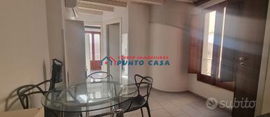 CENTRO STORICO-Pressi C.so Italia - Bilo arredato