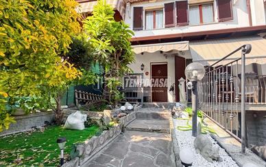 SPLENDIDA VILLA A SCHIERA A ZELO BUON PERSICO