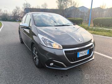 PEUGEOT 208 1,6 BLUE HDI- ALLURE-OK NEOPATENTATI- 