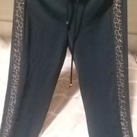 pantalone modello tuta 