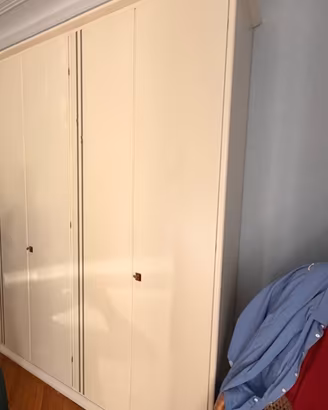 Armadio bianco laccato in stile  2 comodini casset