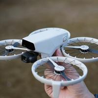 DJI flip con 3 batterie e. accessori senza radioco