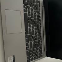 Computer Lenovo 330 S