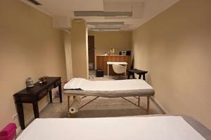 Sala uso studio in centro estetico