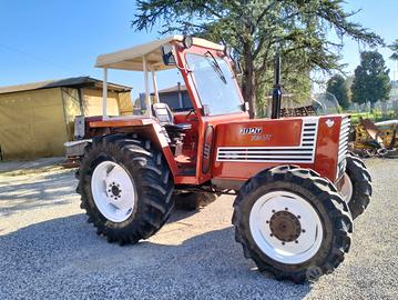 Trattore agricolo Fiat 780DT