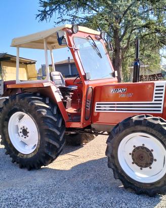 Trattore agricolo Fiat 780DT