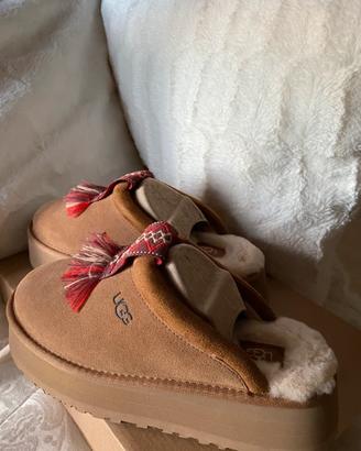 UGG Tazzle Castagna, Taglia 40