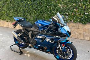 Yamaha r7 depo A2