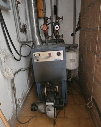 caldaia gasolio per riscaldamento domestico 