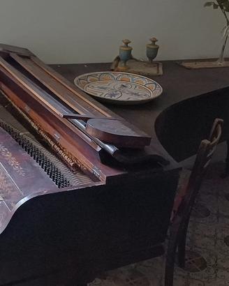 Antico pianoforte "Henke in Triest" primo '800