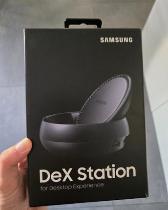 Samsung Dex Station con caricatore