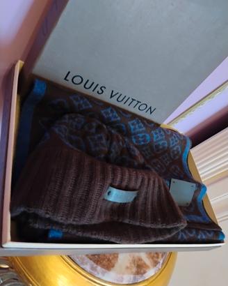 Sciarpa e Cappello Louis Vuitton 