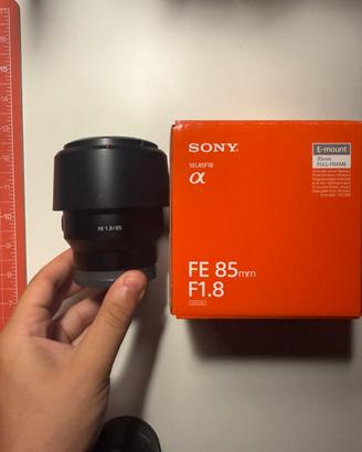 Sony 85mm f1.8