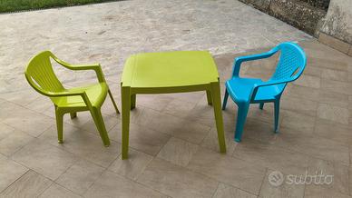 tavolino bambini con due sedie