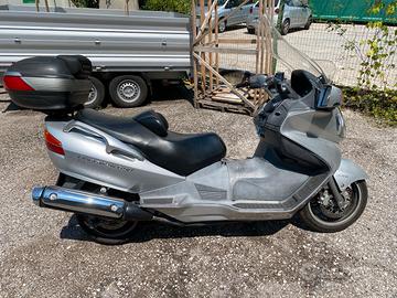Moto Suzuki Burgman 650 Executive