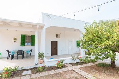 Villa indipendente con giardino torre canne